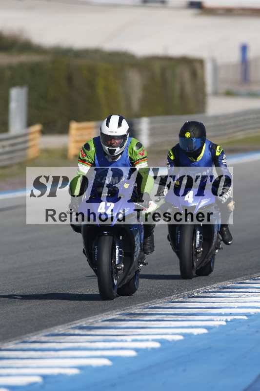 /Archiv-2024/02 29.01.-02.02.2024 Moto Center Thun Jerez/Gruppe gruen-green/42